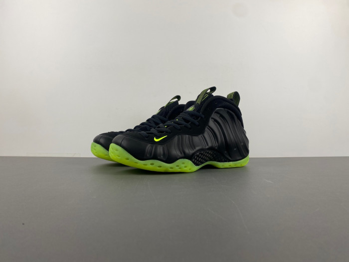NIKE Air Foamposite One ''Black Volt'' HF2902-001