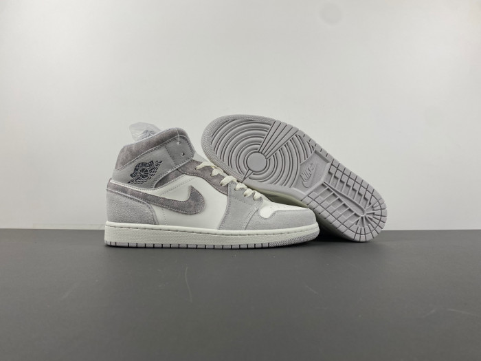 Air Jordan 1 Mid SE Neutral Grey Sail FQ7720-002