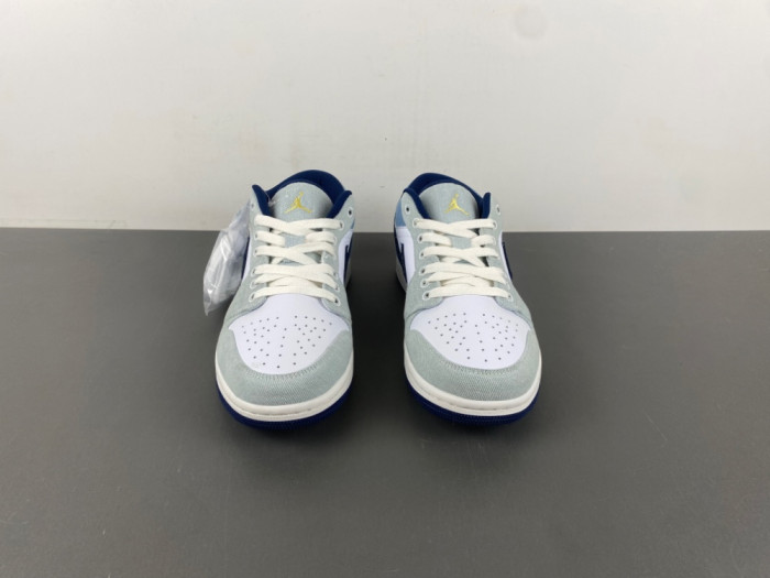 Air Jordan 1 Low SE 