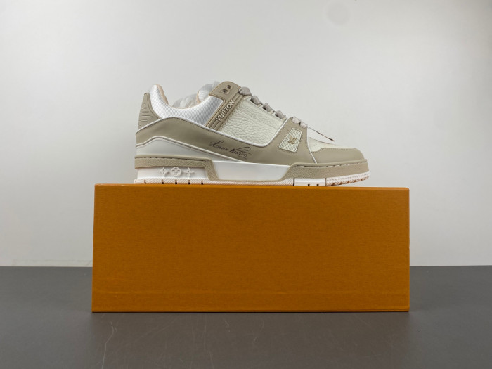 LV TRAINER SNEAKER LVT-000627
