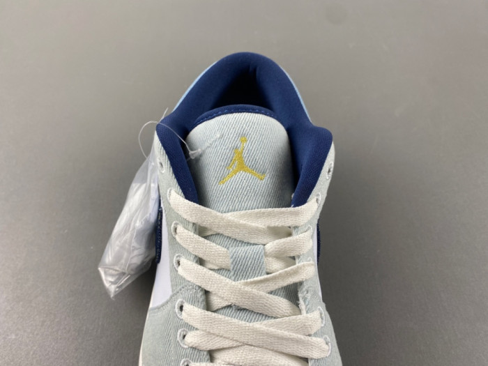 Air Jordan 1 Low SE 