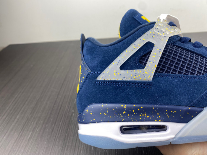 Air Jordan 4