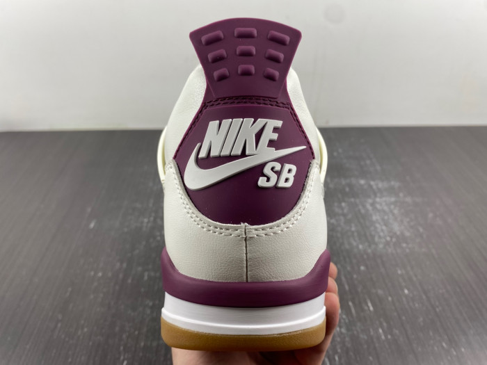 SB x Jordan 4 “Sapphire”