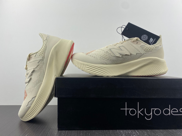 NEW BALANCE SNEAKER NB037