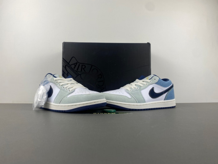 Air Jordan 1 Low SE 