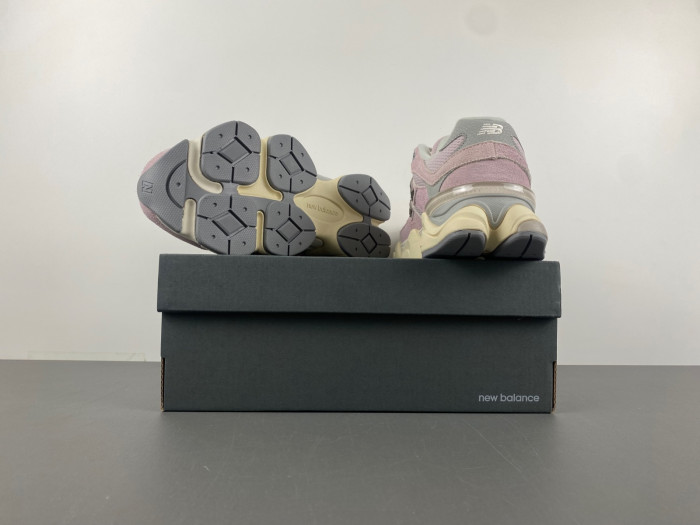 NEW BALANCE 9060 