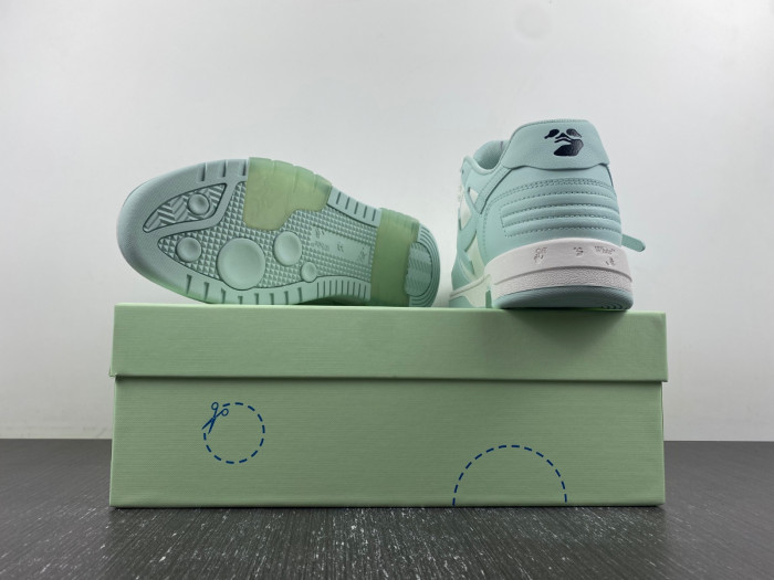 OFW SNEAKER