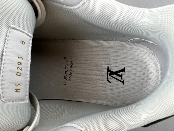 LV TRAINER SNEAKER LV-000555