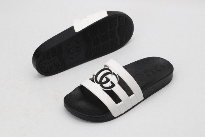 G*u*i* sandal34