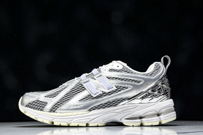 the basement x new balance 1906r ''day Ch*0me'' m1906rbt