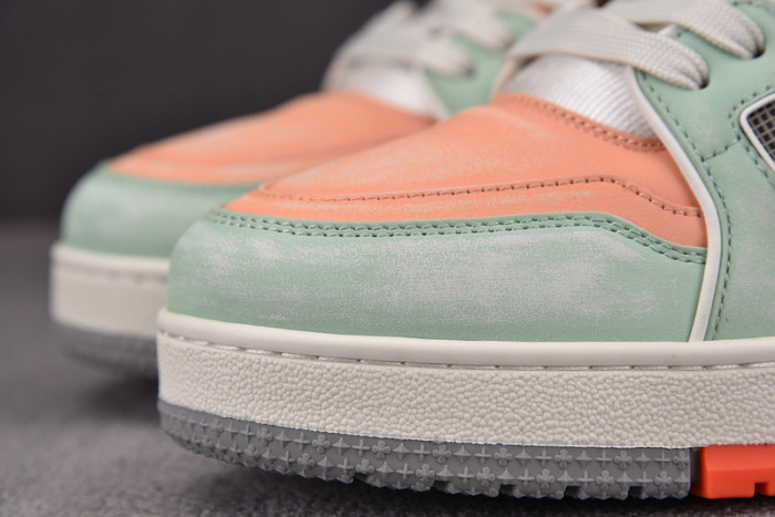 LV SNEAKER LV-000108