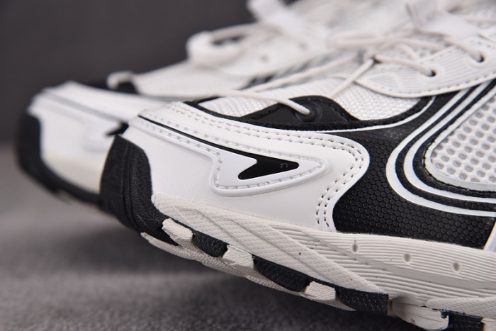 As*ic*s gel kayano tr v4 