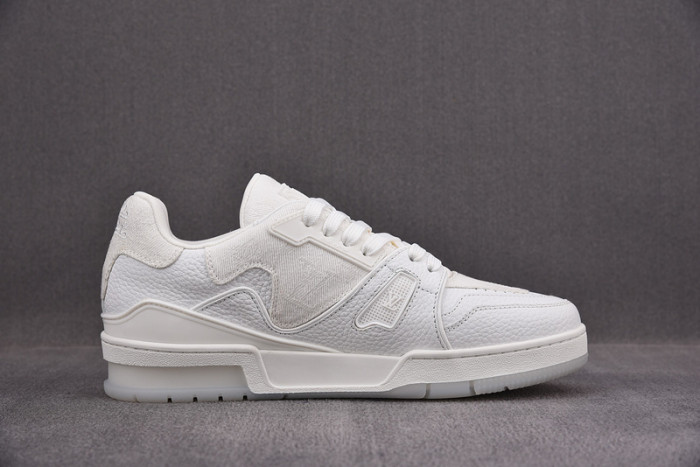 LV SNEAKER LV-000109