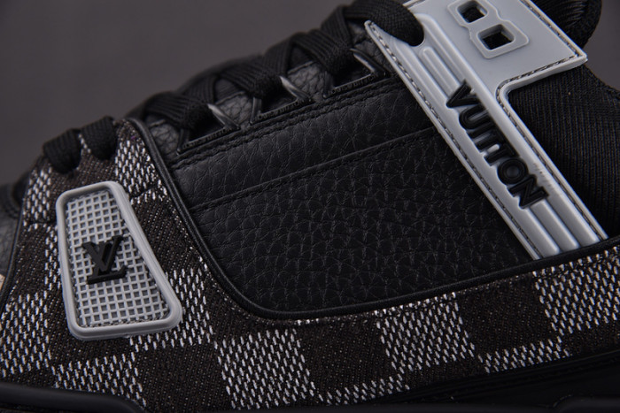 LV SNEAKER LV-000531