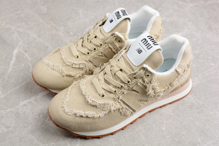 NEW BALANCE SNEAKER 011