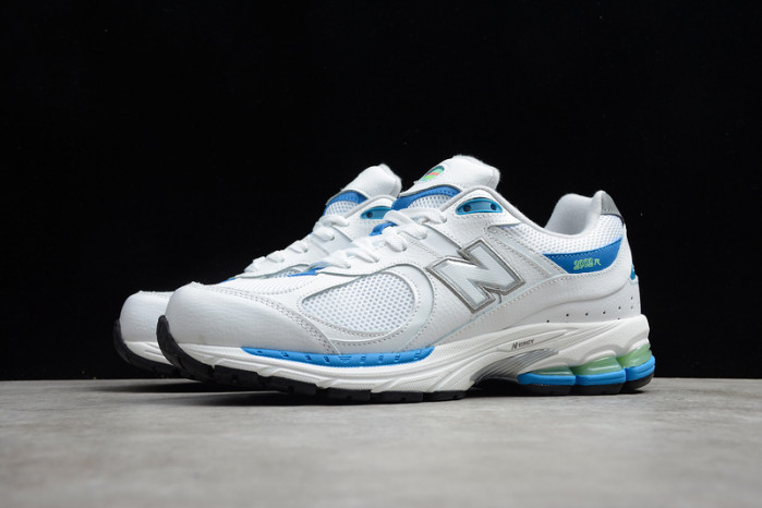 NEW BALANCE SNEAKER 004