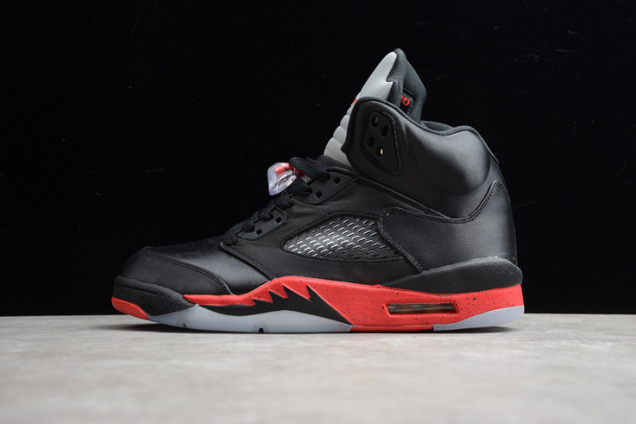 AIR JORDAN 5 RETRO "SATIN BRED" 136027-006