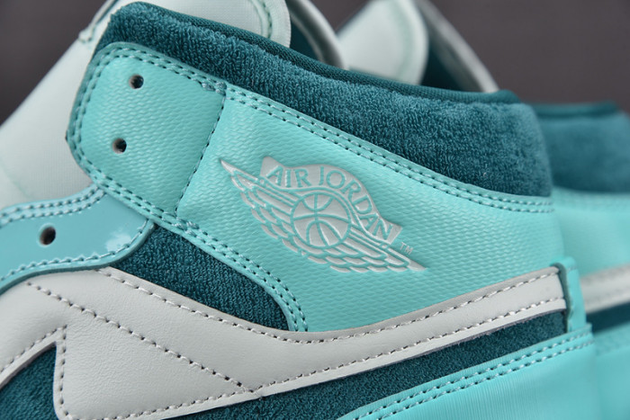 Air Jordan 1 Mid SE 