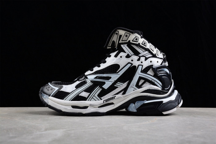 RUNNER SNEAKER RS085