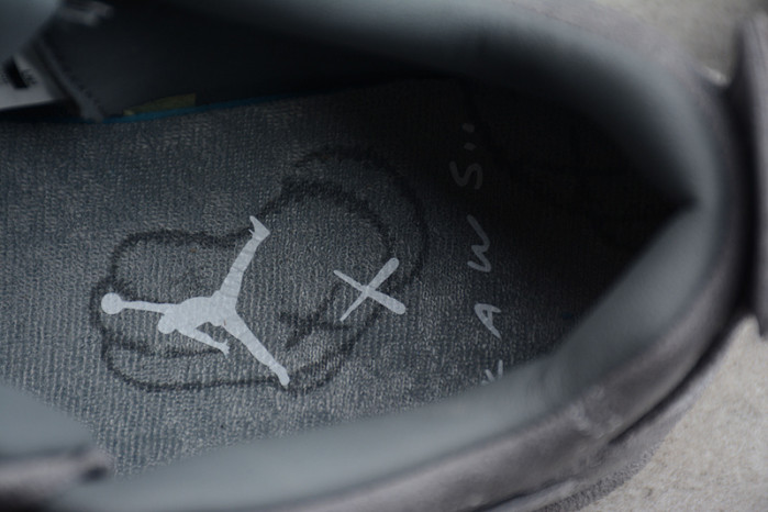 AIR JORDAN 4 RETRO "KAWS" 930155-003