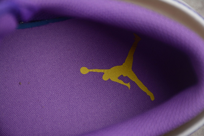 Jordan 1 Low Purple Mocha 553558-215