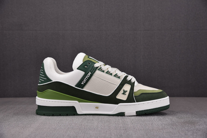 LV SNEAKER LV-000120
