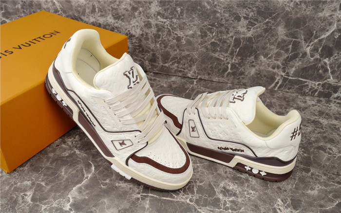 LV SNEAKER LV-000149