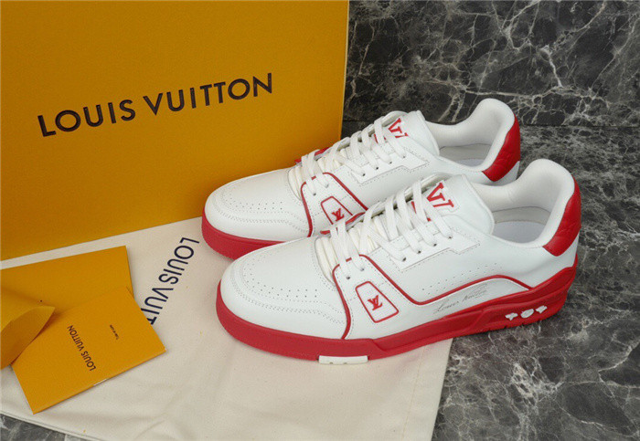 LV SNEAKER LV-000295