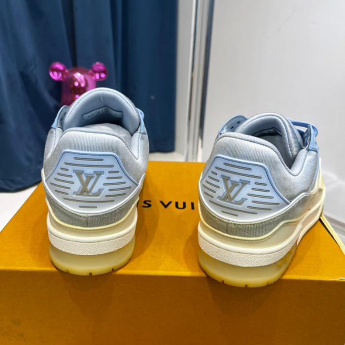 LV SNEAKER LV-000380