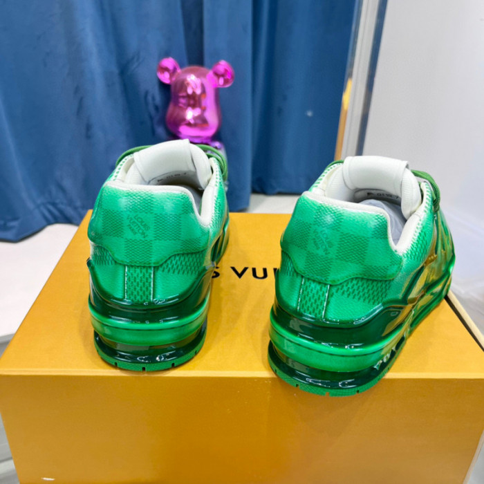 LV SNEAKER LV-000391