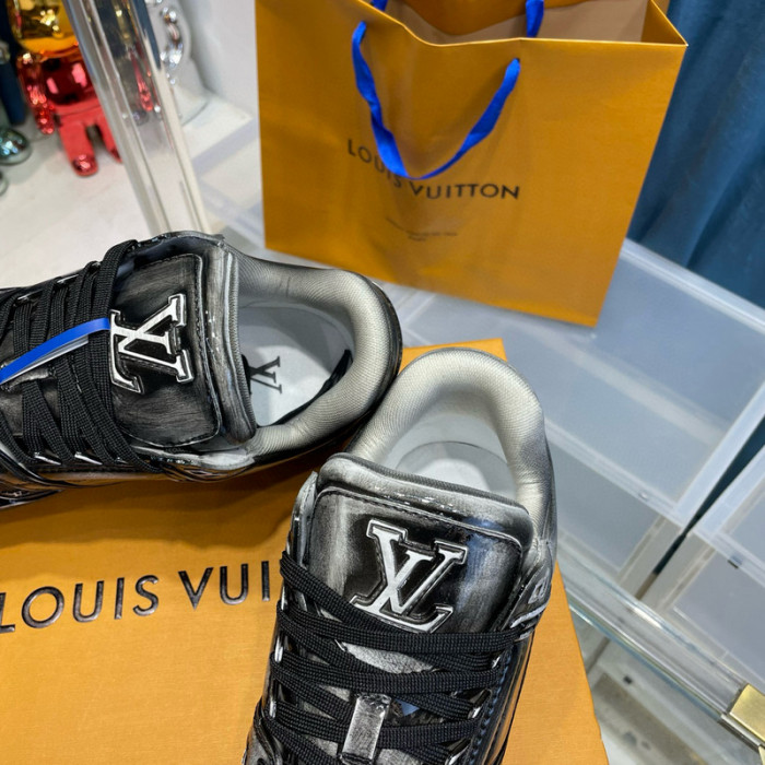 LV SNEAKER LV-000507