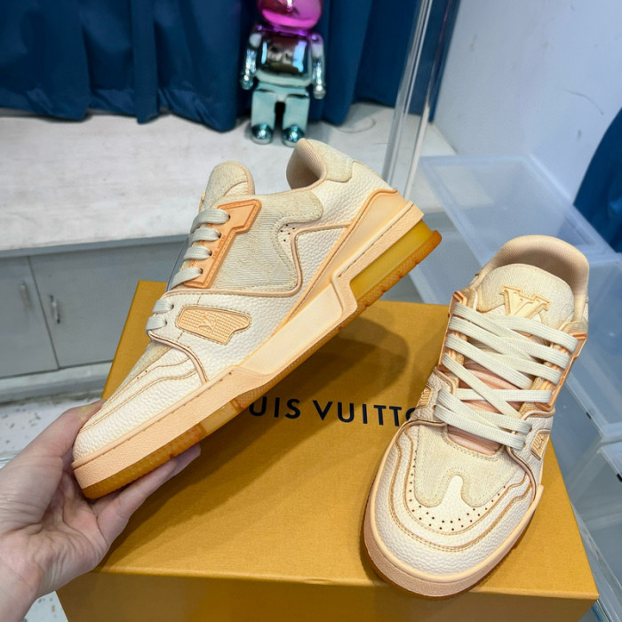 LV SNEAKER LV-000478