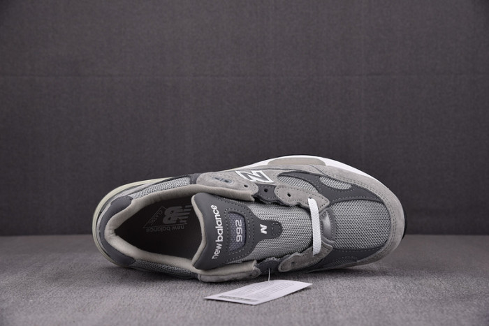 NEW BALANCE SNEAKER NB070