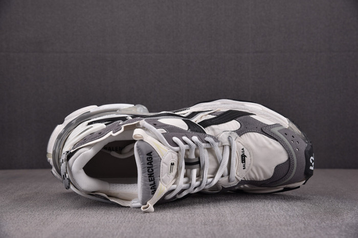 RUNNER SNEAKER RS035