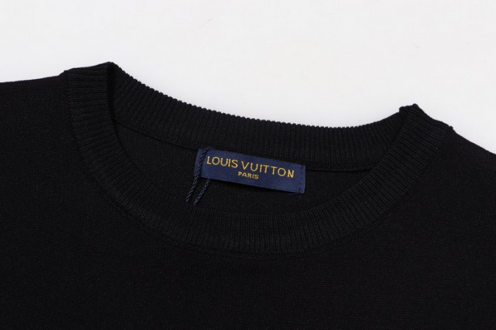 LV CLOTHES V00046