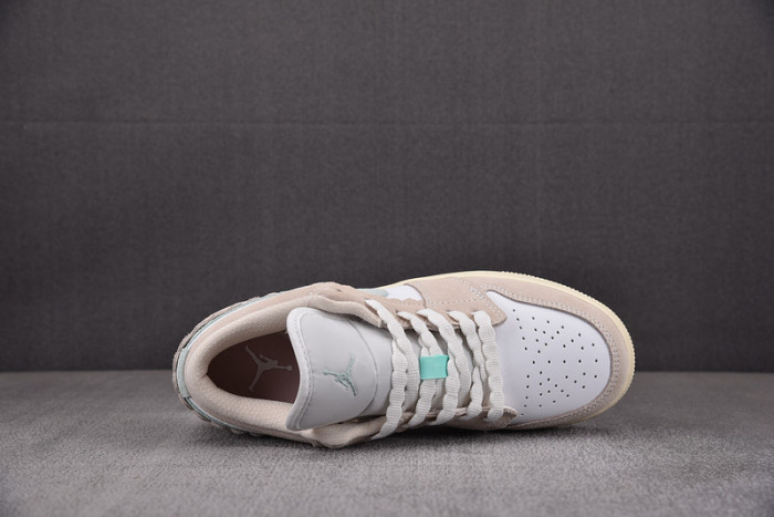 AIR JORDAN 1 LOW GS WHITE PINK SOFT BLUE DZ5356-800