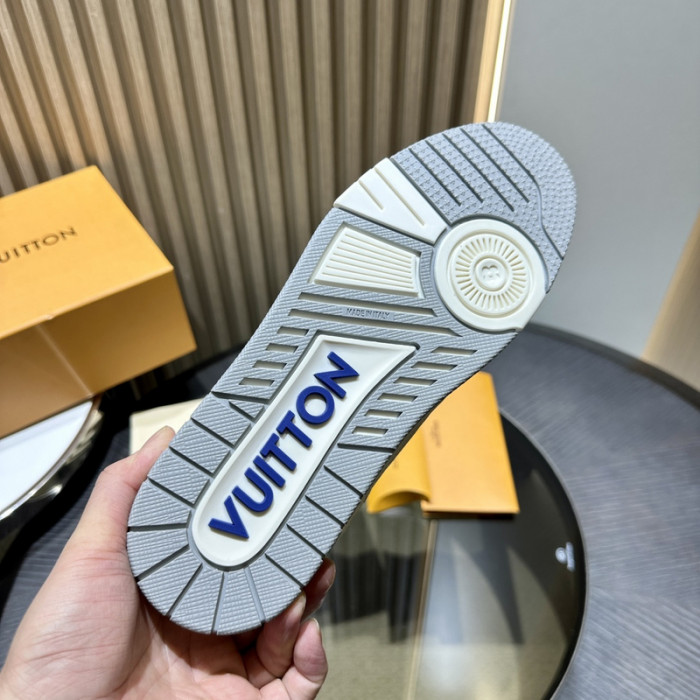 LV TRAINER SNEAKER LV-000598