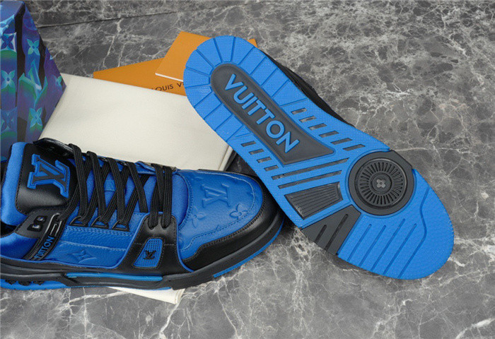 LV SNEAKER LV-000288