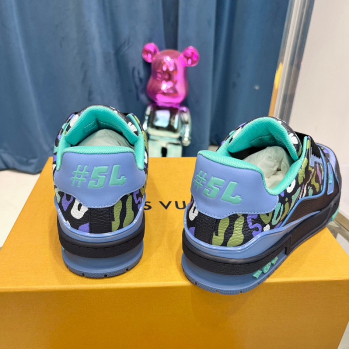 LV SNEAKER LV-000400