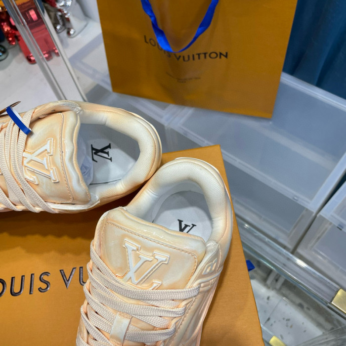LV SNEAKER LV-000506