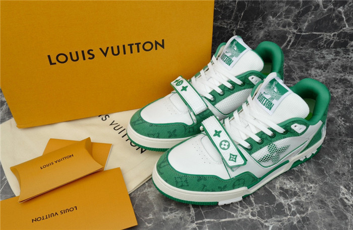 LV SNEAKER LV-000198