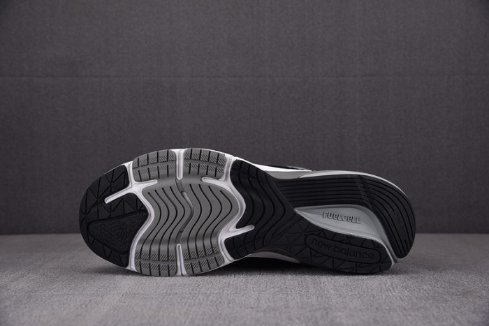 NEW BALANCE SNEAKER NB072