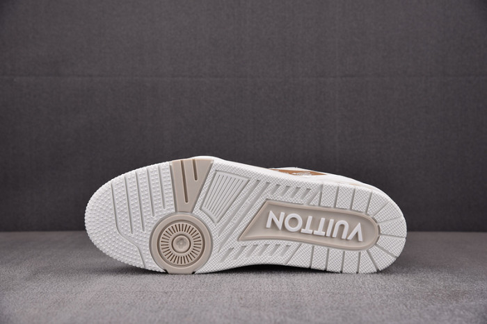 LV SNEAKER LV-000118