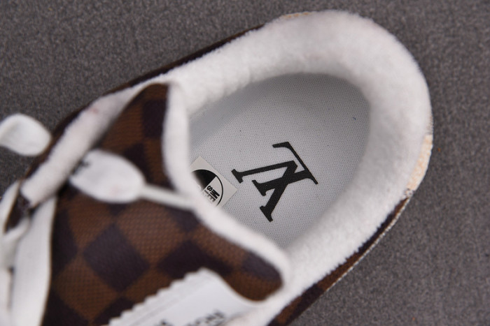 l**is V*t*n x nike air force la10