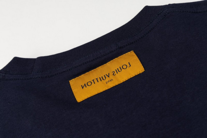 LV CLOTHES V00022