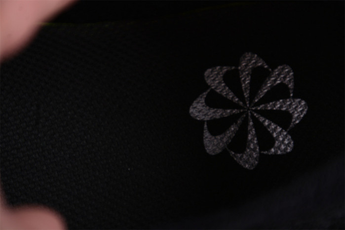 NIKE AIR MAX SCORPION FK HJ3487--001