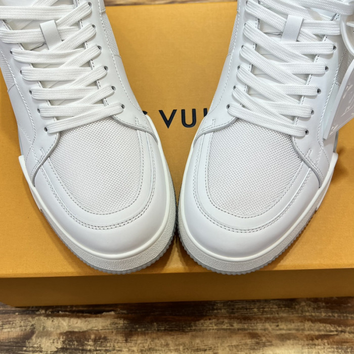 LV SNEAKER LV-000539
