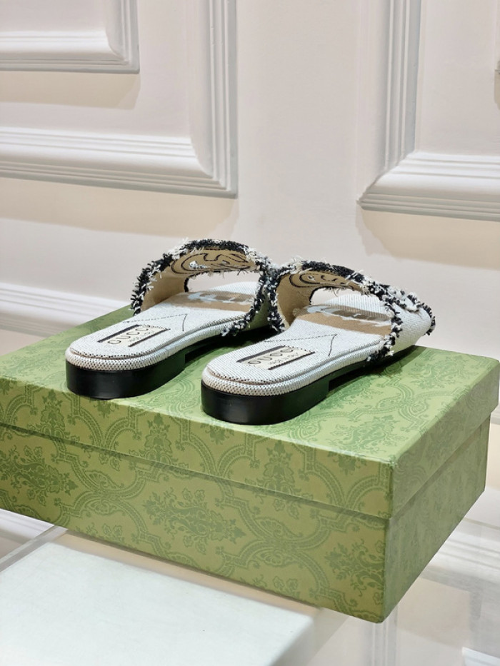 G*u*i* sandal 202