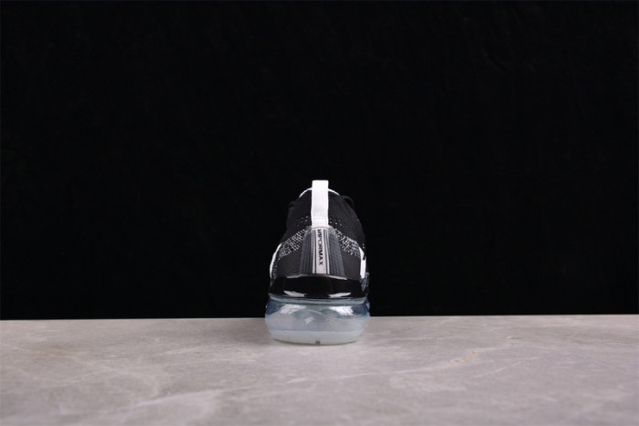 NIKE AIR VAPORMAX 2023 FLYKNIT 