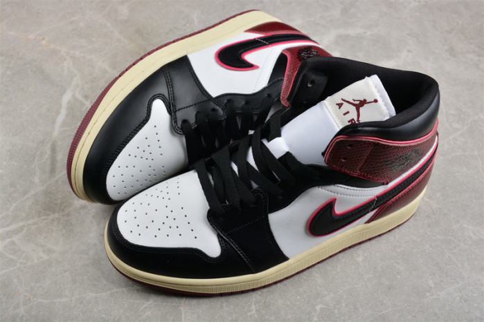 Air Jordan 1 Mid SE 